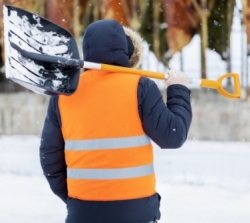 Уборка улиц дворниками